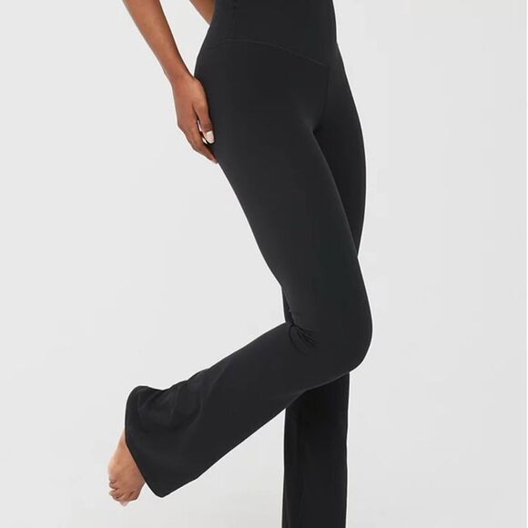 Aerie OFFLINE By Aerie Real Me Xtra Flare Legging Black Large NWT in pkg - Picture 1 of 7